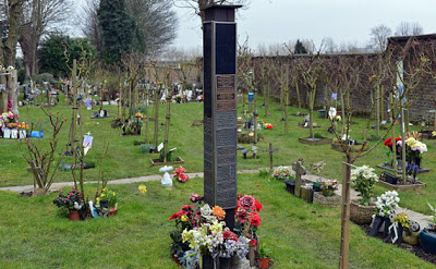Βρέθηκε ο τάφος του Φρέντι Μέρκιουρι 22 χρόνια μετά το θάνατό του - Φωτογραφία 2