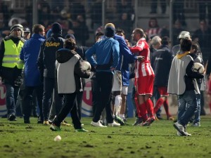 Τη μισή πρόκριση ο Ολυμπιακός, ολόκληρη τη τρομάρα ο Τζιμπούρ - Φωτογραφία 2