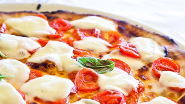 Pizza: Τα πιο λαχταριστά είδη της διάσημης Ιταλίδας «ντίβας» - Φωτογραφία 4