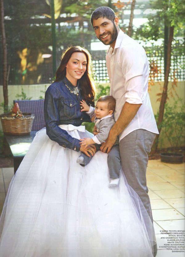 Π. Βασιλόπουλος - Μ. Τσουρή: Φωτογραφίζονται για πρώτη φορά με τον 8 μηνών γιο τους! - Φωτογραφία 4