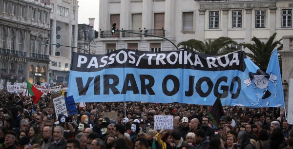 Πλημμύρισε όλη η Πορτογαλία από διαδηλωτές - Φωτογραφία 2