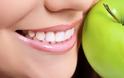 7 τροφές που καθαρίζουν και προστατεύουν δόντια και ούλα