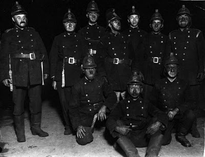 Σπάνιες εικόνες από χυτήριο σιδήρου το 1920 - Φωτογραφία 6