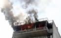 Ηράκλειο: Καίγεται σπίτι σε πυκνοκατοικημένη περιοχή