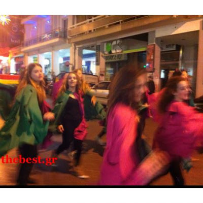 Πάτρα: Σε εξέλιξη η παρέλαση των σχολών χορού- Κέφι και ζωντάνια στο κέντρο - Δείτε φωτό - Φωτογραφία 4