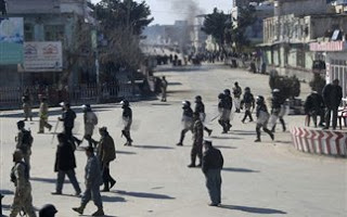 Δεκάδες θύματα από επίθεση αυτοκτονίας στο υπουργείο Άμυνας της Καμπούλ - Φωτογραφία 1