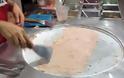Πως φτιάχνουν παγωτό στην Ταϊλάνδη (video)