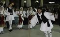 “Παραδοσιακά Αποκριάτικα Σεργιάνια” στο Αίγιο με μπούλες, μουντζούρηδες και “πιπεράτα” τραγούδια - Δείτε φωτο - Φωτογραφία 3