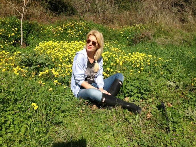 Ελένη Μενεγάκη Φωτογραφίες: Η ανοιξιάτικη απόδραση - Φωτογραφία 3