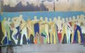 Μέλη του ΚΕΘΕΑ ζωγραφίζουν σε καμένους τοίχους των φυλακών Κορυδαλλού