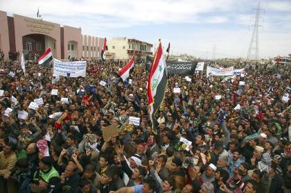 Ιράκ: Η Αλ Κάιντα ανέλαβε την ευθύνη ενέδρας με 48 νεκρούς σύρους στρατιώτες - Φωτογραφία 1