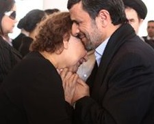 Η φωτογραφία που έκαψε τον Αχμαντινετζάντ - Φωτογραφία 1