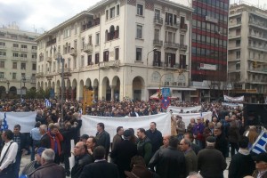 Συγκέντρωση διαμαρτυρίας απόστρατων στρατιωτικών στη Θεσσαλονίκη [video] - Φωτογραφία 2