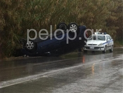 ΤΩΡΑ - Πάτρα: Τροχαίο ατύχημα με ανατροπή οχήματος - Φωτογραφία 1