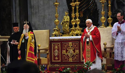Για πρώτη φορά μετά το Σχίσμα, Οικουμενικός Πατριάρχης σε ενθρόνιση Πάπα - Φωτογραφία 1