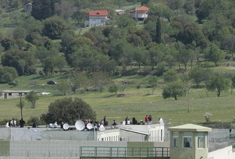 Συνεχίζεται το θρίλερ με τον Αλκέτ Ριζάι - Φωτογραφία 2