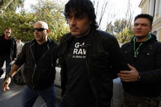 Ποιος είναι ο Αλβανός κακοποιός Αλκέτ Ριζάι, που κρατά ομήρους τους σωφρονιστικούς υπαλλήλους στο Μαλανδρίνο - Φωτογραφία 1