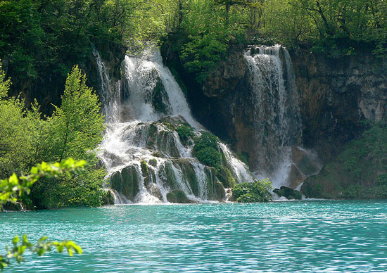 ΔΕΙΤΕ: Παραμυθένιες λίμνες στην Κροατία... - Φωτογραφία 21