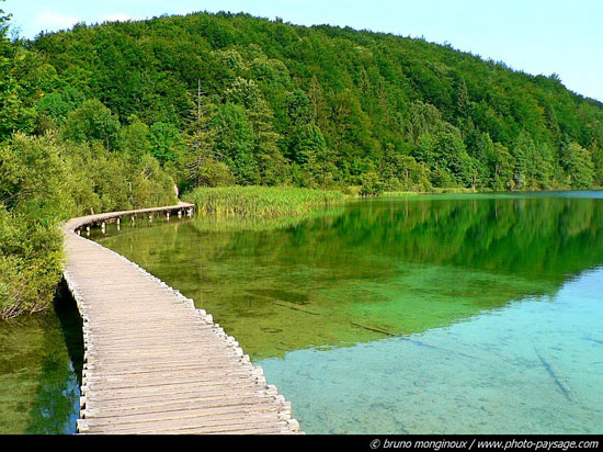 ΔΕΙΤΕ: Παραμυθένιες λίμνες στην Κροατία... - Φωτογραφία 3