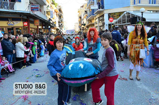 Παρέλαση με 3500 καρναβαλιστές στο Άργος - Φωτογραφία 1