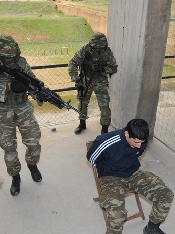 Φωτό από την Χειμερινή Στρατιωτική Εκπαίδευση Ευελπίδων - Φωτογραφία 24