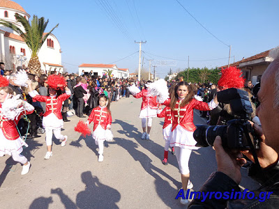 Με πολύ μεγάλη επιτυχία στέφθηκε το Καρναβάλι της Ευξεινούπολης [video] - Φωτογραφία 3