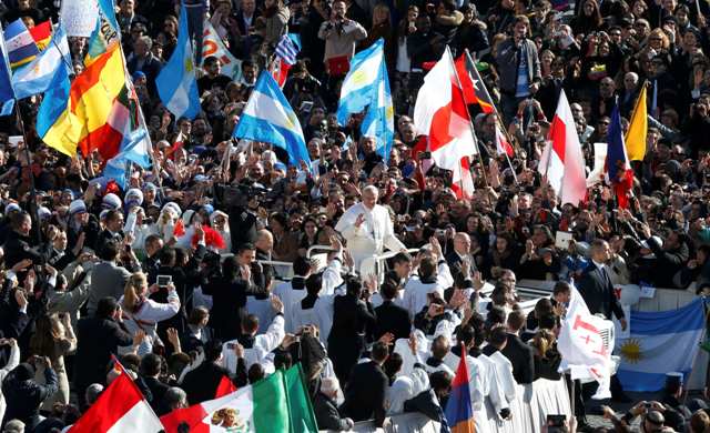 Σε επιφυλακή ο «στρατός» του Πάπα Φραγκίσκου - Φωτογραφία 6