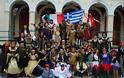 Ενθουσιασμένοι οι Ιταλοί από το Πατρινό Kαρναβάλι - Δείτε φωτο