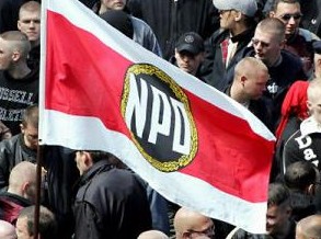 Η γερμανική κυβέρνηση «δεν θα συμμετάσχει» στη διαδικασία για απαγόρευση του νεοναζιστικού κόμματος NPD - Φωτογραφία 1