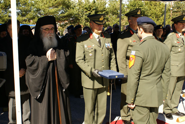 Καστοριά: Παρέλαβε ο νέος Διοικητής Ταξίαρχος Γρηγόριος Γρηγοριάδης της 15ης Ταξιαρχίας (φωτορεπορτάζ) - Φωτογραφία 2