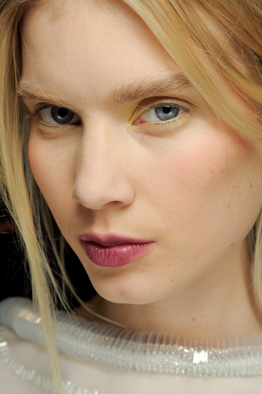 Beauty trend: Pale lips - Φωτογραφία 4