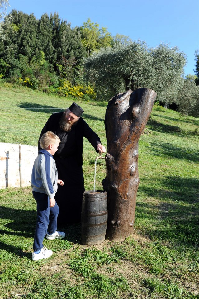 2878 - Ένας μικρός Σέρβος στο Χιλιανδάρι - Φωτογραφία 9