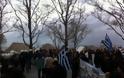 Διαδηλωτές πραγματοποιούν πορεία προς το Γερμανικό Προξενείο στη Θεσσαλονίκη [video]