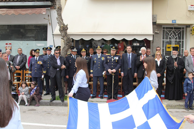 Ο Εορτασμός της 25ης Μαρτίου στην Θήβα-Η συμμετοχή των Ενόπλων Δυνάμεων - Φωτογραφία 2