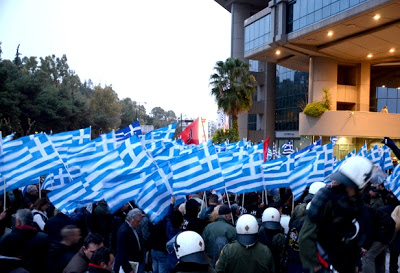 Δυναμική απάντηση της Χρυσής Αυγής στους τουρκολάγνους καναλάρχες του μνημονίου [Photos & Videos] - Φωτογραφία 11