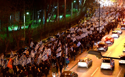 Δυναμική απάντηση της Χρυσής Αυγής στους τουρκολάγνους καναλάρχες του μνημονίου [Photos & Videos] - Φωτογραφία 4