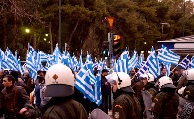 Δυναμική απάντηση της Χρυσής Αυγής στους τουρκολάγνους καναλάρχες του μνημονίου [Photos & Videos] - Φωτογραφία 8