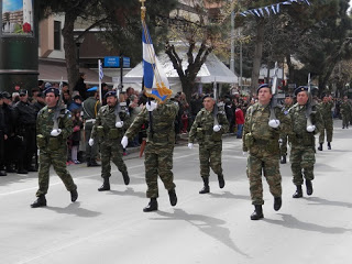 Με λαμπρότητα η παρέλαση στην Αλεξανδρούπολη και πολύ… αστυνομία! - Φωτογραφία 9