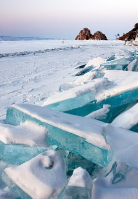 Θραύσματα τιρκουάζ πάγου στη μεγαλύτερη λίμνη στον κόσμο - Φωτογραφία 5