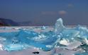 Θραύσματα τιρκουάζ πάγου στη μεγαλύτερη λίμνη στον κόσμο - Φωτογραφία 4