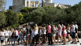 Ο Φούχτελ καλεί τους Γερμανούς τουρίστες στην Ελλάδα - Φωτογραφία 1