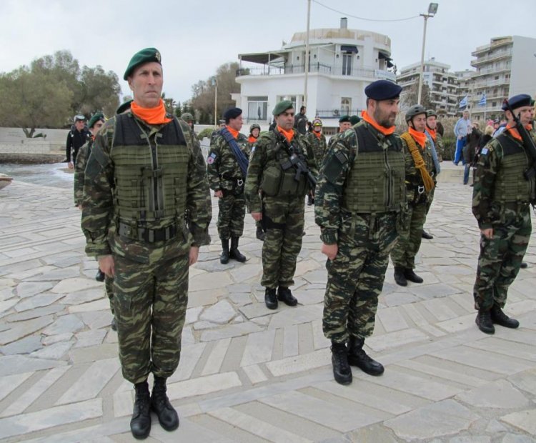 Φωτό από την Παρέλαση του ΠΣΕΕΔ/ΣΑΚ στο Π. Φάληρο - Φωτογραφία 10