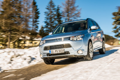 Mitsubishi Outlander PHEV (Plug-in Υβριδικό Ηλεκτρικό όχημα) - Φωτογραφία 2