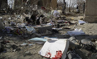 Αφγανιστάν: Βομβαρδίστηκε χωριό - Δεκάδες νεκροί Ταλιμπάν και άμαχοι - Φωτογραφία 1