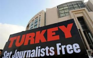 «Ανεπαρκής» η μεταρρύθμιση της Τουρκίας για την ελευθερία της έκφρασης - Φωτογραφία 1