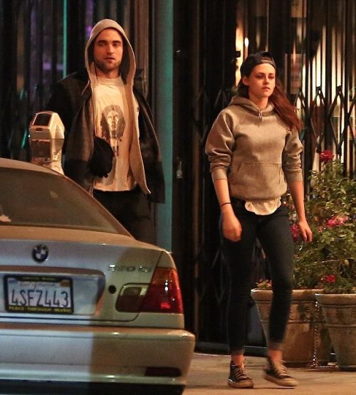 Kristen Stewart- Robert Pattinson: Η βραδινή έξοδος του ζευγαριού που έδωσε τέλος στις φήμες - Φωτογραφία 4