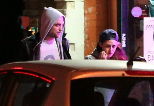 Kristen Stewart- Robert Pattinson: Η βραδινή έξοδος του ζευγαριού που έδωσε τέλος στις φήμες - Φωτογραφία 9