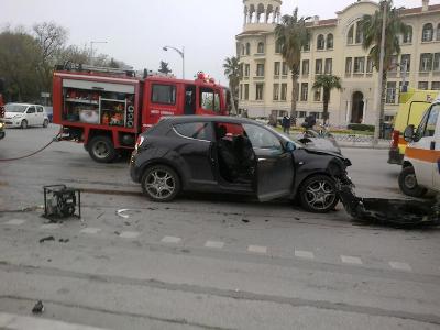 ΦΩΤΟ: Η πρωινή καραμπόλα στη Θεσσαλονίκη - Φωτογραφία 2