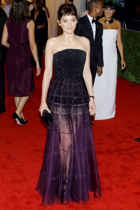 Οι πρωτότυπες εμφανίσεις της Marion Cotillard - Φωτογραφία 7