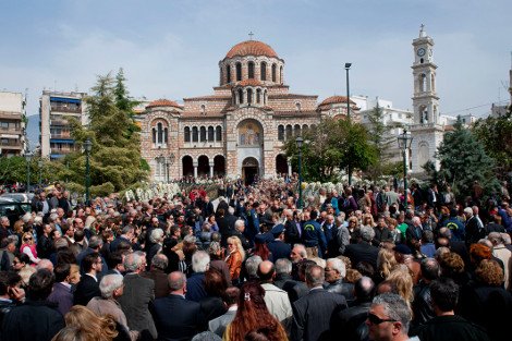 «Λαϊκό προσκύνημα» στην κηδεία του Αθανάσιου Nάκου - Φωτογραφία 2